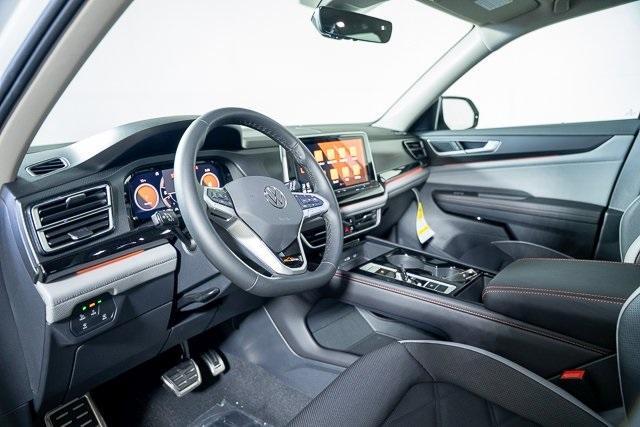 new 2025 Volkswagen Atlas car, priced at $47,008