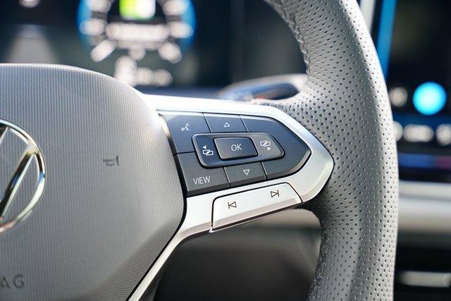 new 2025 Volkswagen Tiguan car, priced at $37,725