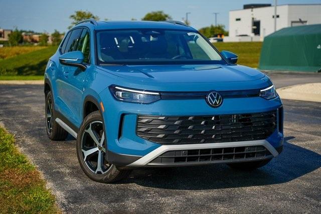 new 2025 Volkswagen Tiguan car, priced at $35,740
