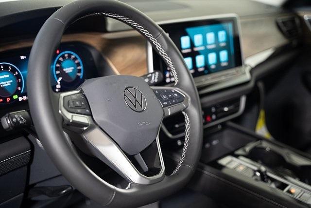 new 2025 Volkswagen Atlas car, priced at $45,368