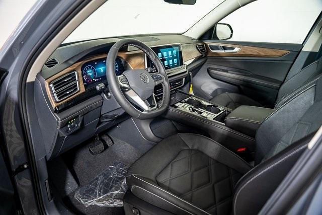 new 2025 Volkswagen Atlas car, priced at $45,368