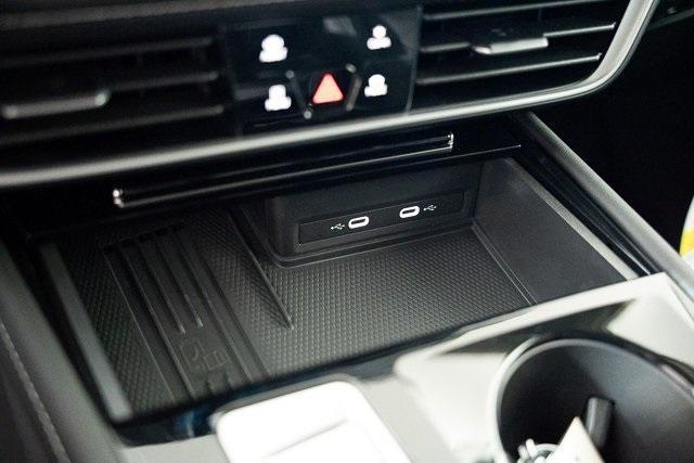 new 2025 Volkswagen Atlas car, priced at $45,368