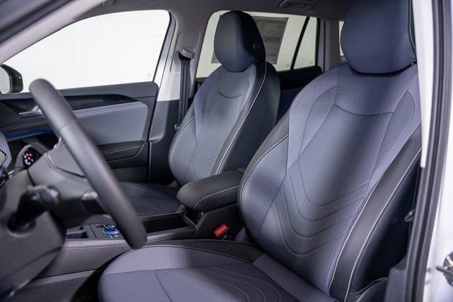 new 2025 Volkswagen Tiguan car, priced at $36,216