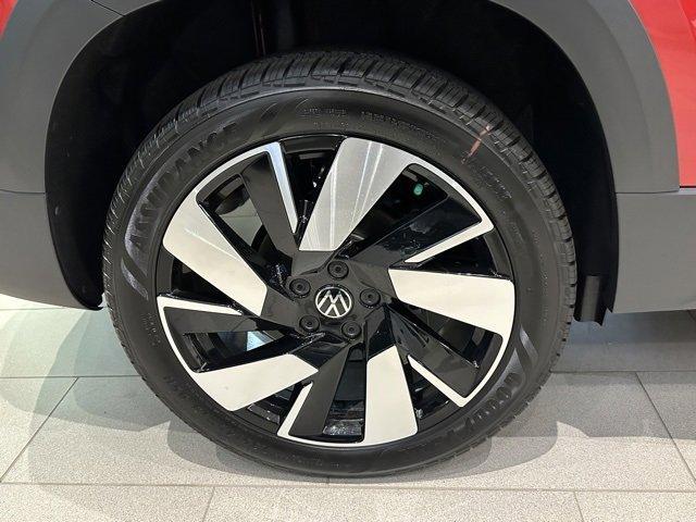 new 2024 Volkswagen Taos car, priced at $35,111