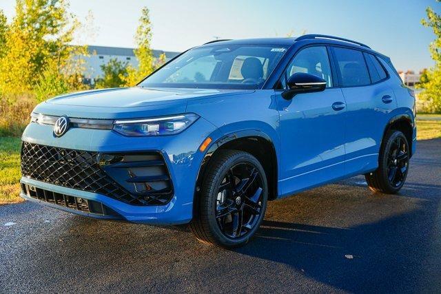 new 2025 Volkswagen Tiguan car, priced at $38,115