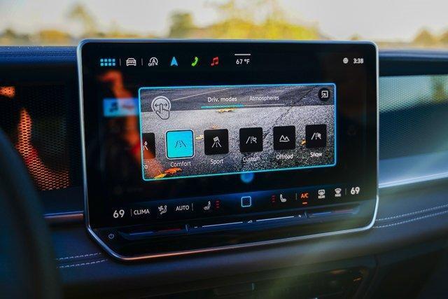 new 2025 Volkswagen Tiguan car, priced at $38,115