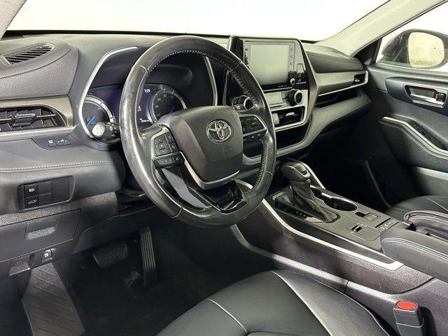 used 2021 Toyota Highlander Hybrid car, priced at $35,910