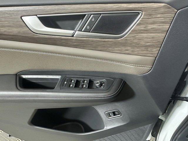 new 2025 Volkswagen Atlas car, priced at $46,009