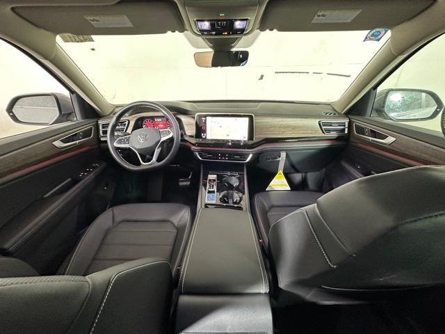 new 2025 Volkswagen Atlas car, priced at $47,670