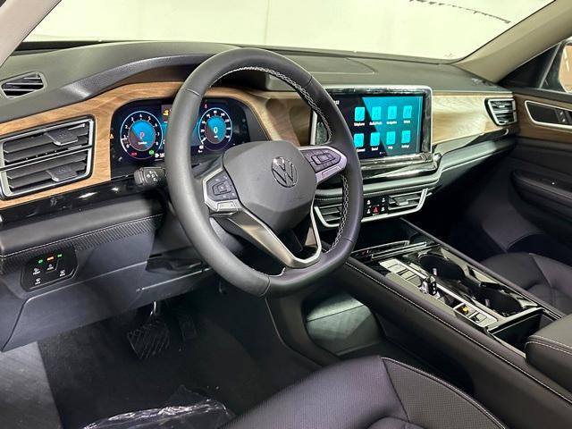 new 2025 Volkswagen Atlas car, priced at $43,443