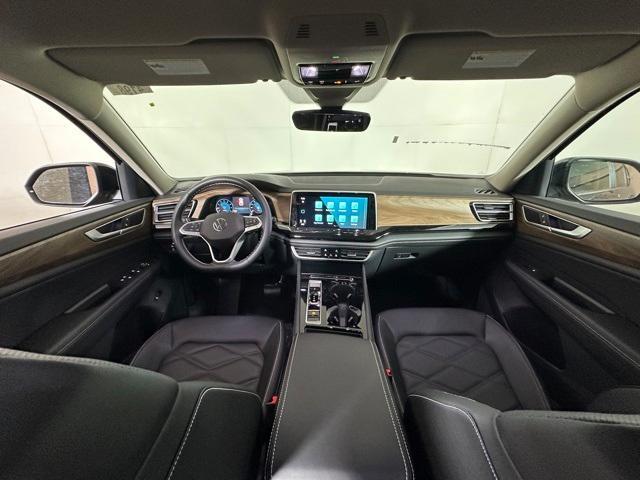 new 2025 Volkswagen Atlas car, priced at $43,443