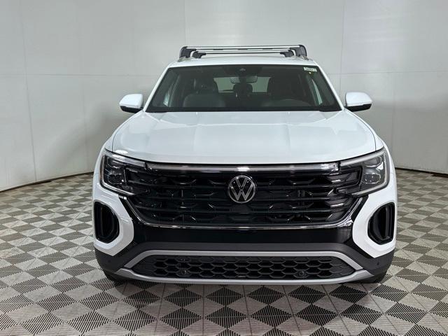 new 2025 Volkswagen Atlas Cross Sport car, priced at $42,302