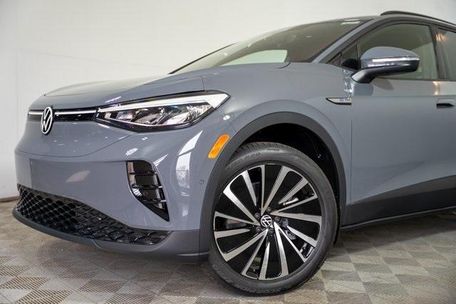 new 2025 Volkswagen ID.4 car, priced at $44,978