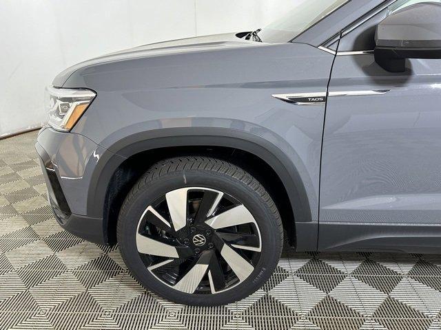 new 2024 Volkswagen Taos car, priced at $35,111