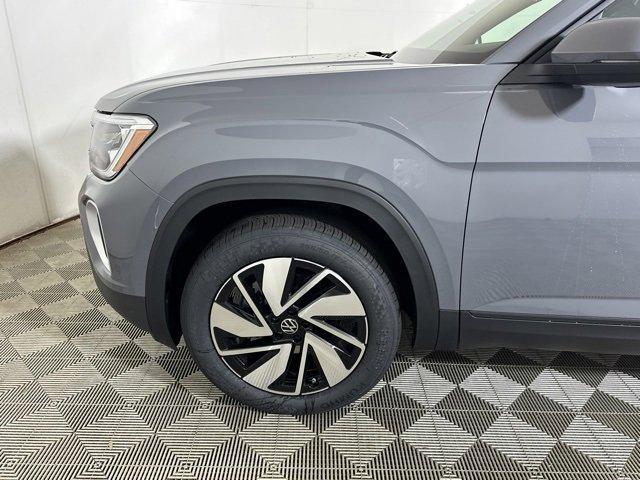 new 2025 Volkswagen Atlas car, priced at $43,561