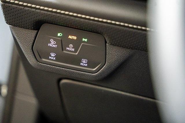 new 2025 Volkswagen Atlas car, priced at $45,961