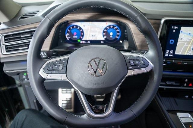 new 2025 Volkswagen Atlas car, priced at $54,261