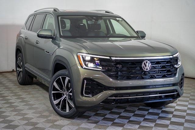 new 2025 Volkswagen Atlas car, priced at $54,261