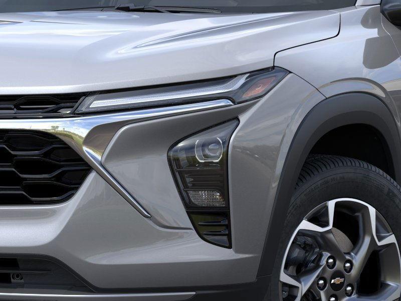 new 2025 Chevrolet Trax car, priced at $25,725