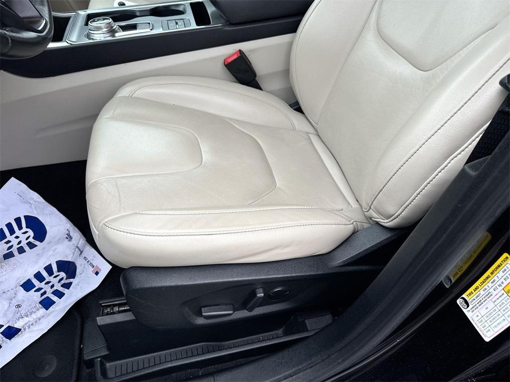 used 2022 Ford Edge car, priced at $20,036