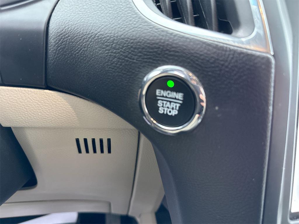 used 2022 Ford Edge car, priced at $20,036