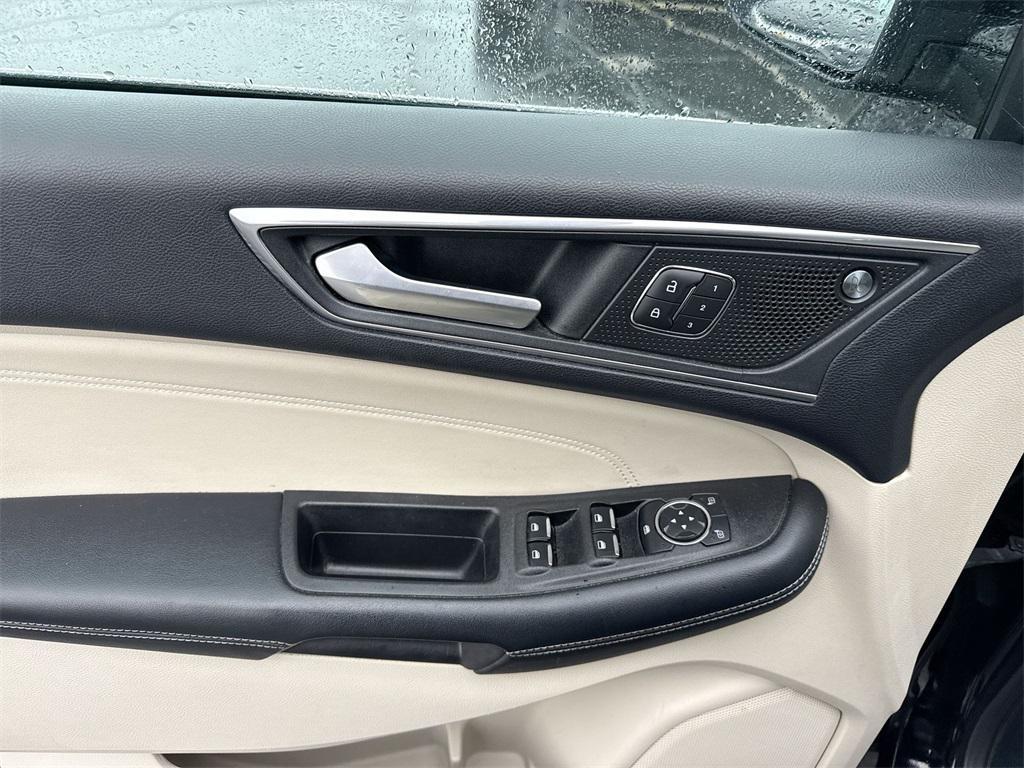 used 2022 Ford Edge car, priced at $20,036