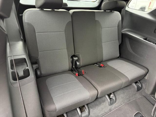 used 2023 Chevrolet Traverse car, priced at $33,662