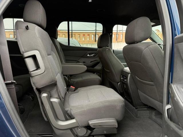 used 2023 Chevrolet Traverse car, priced at $33,662