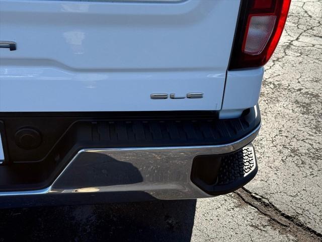 used 2022 GMC Sierra 1500 car, priced at $34,616