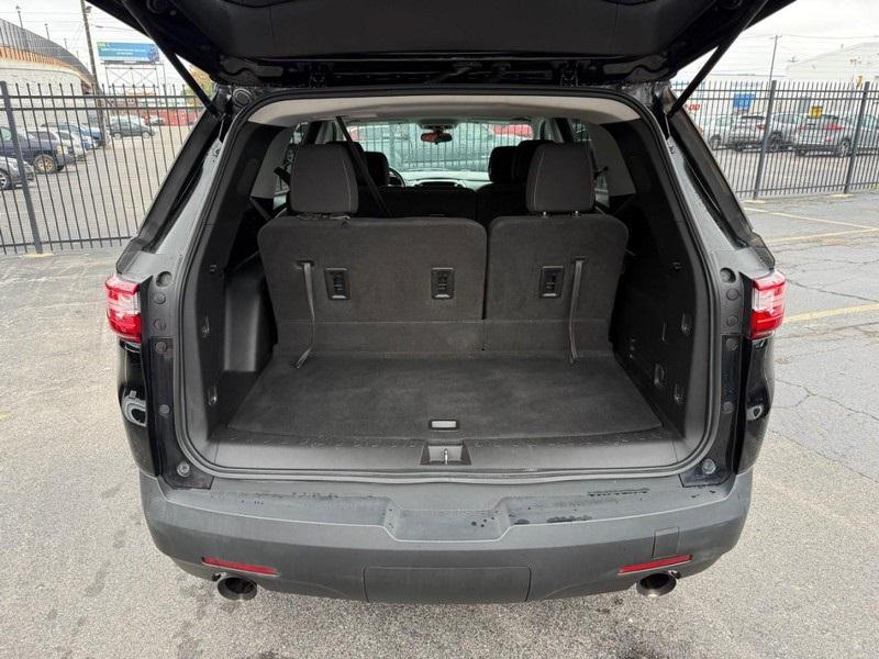 used 2021 Chevrolet Traverse car, priced at $17,500