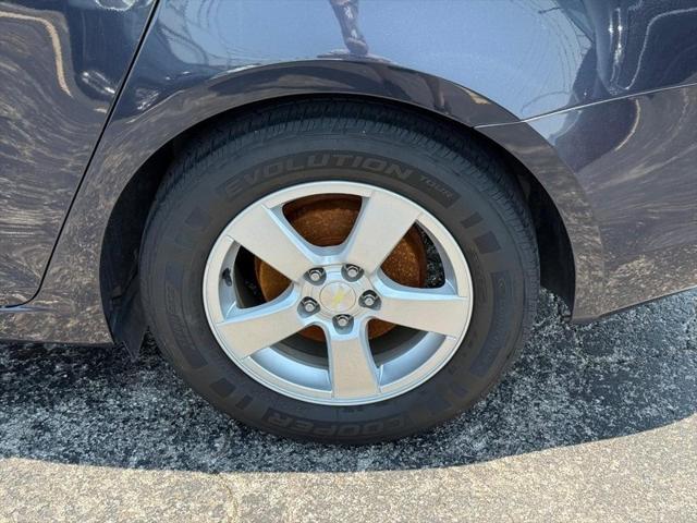 used 2015 Chevrolet Cruze car, priced at $12,000