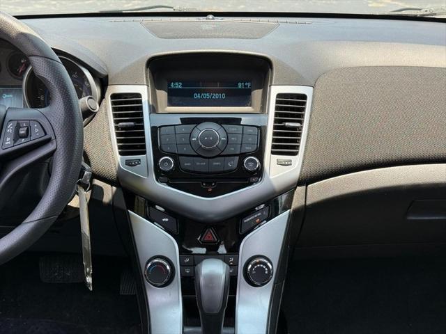 used 2015 Chevrolet Cruze car, priced at $12,000