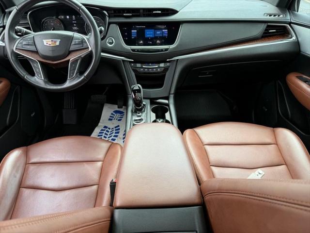 used 2022 Cadillac XT5 car, priced at $36,458