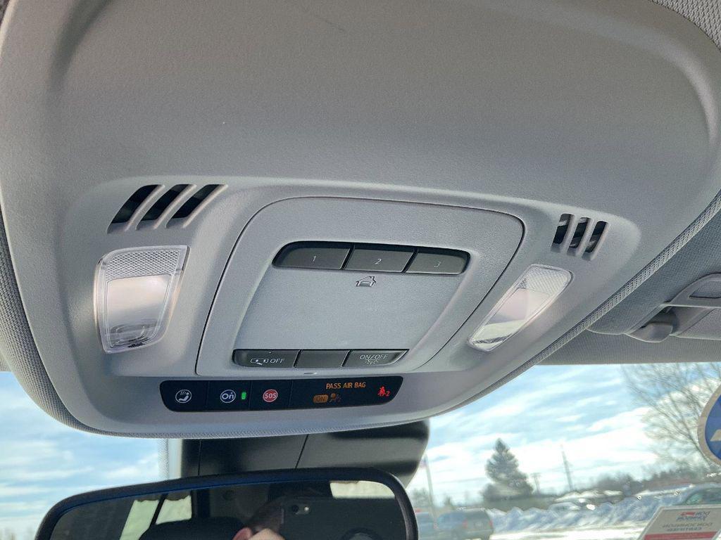 used 2022 Buick Envision car, priced at $27,368
