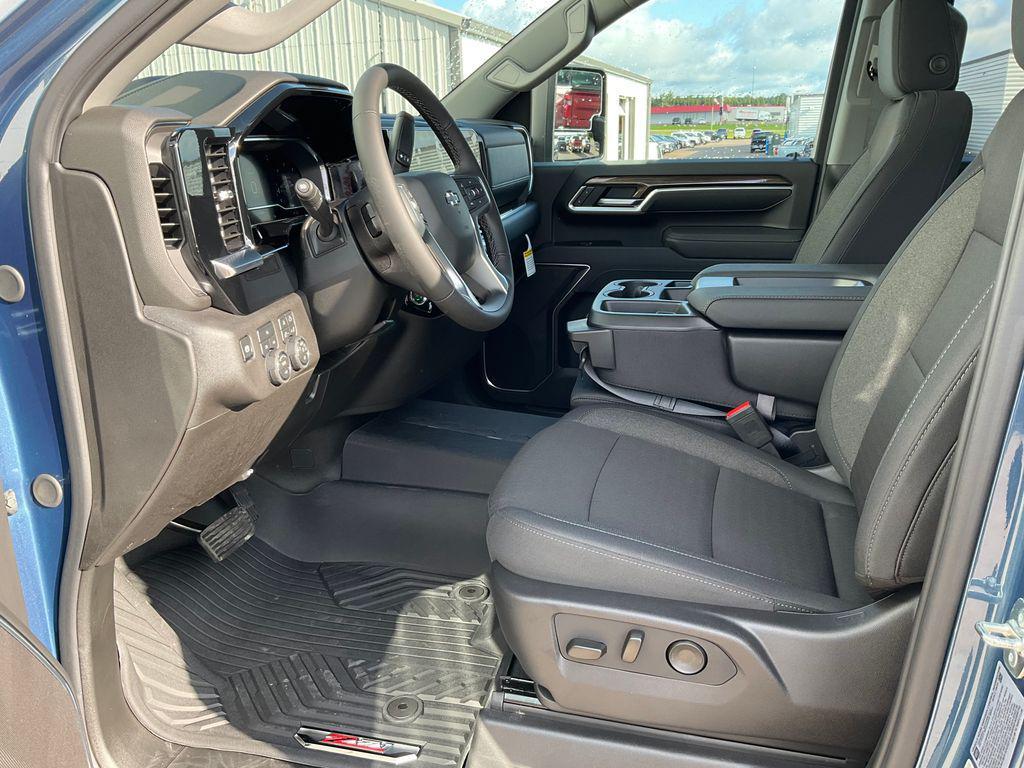 new 2025 Chevrolet Silverado 3500 car, priced at $67,005