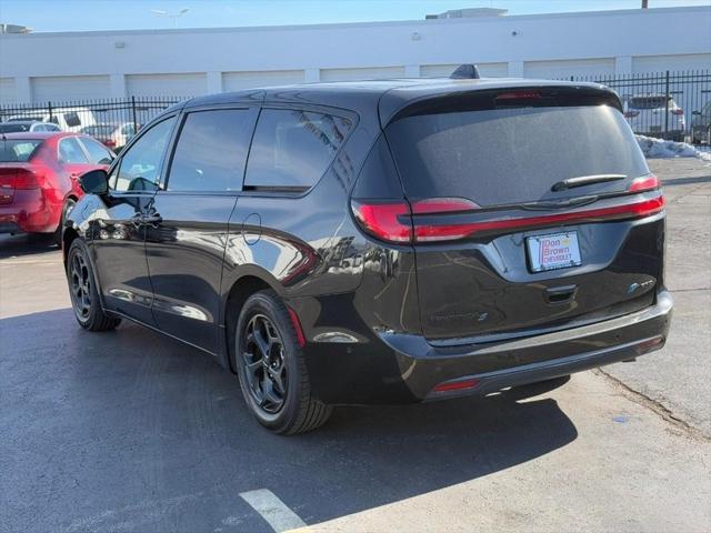 used 2022 Chrysler Pacifica Hybrid car, priced at $27,329