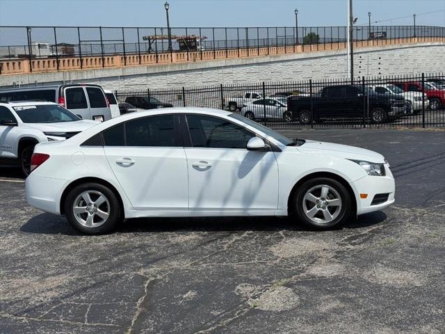 used 2014 Chevrolet Cruze car, priced at $10,000