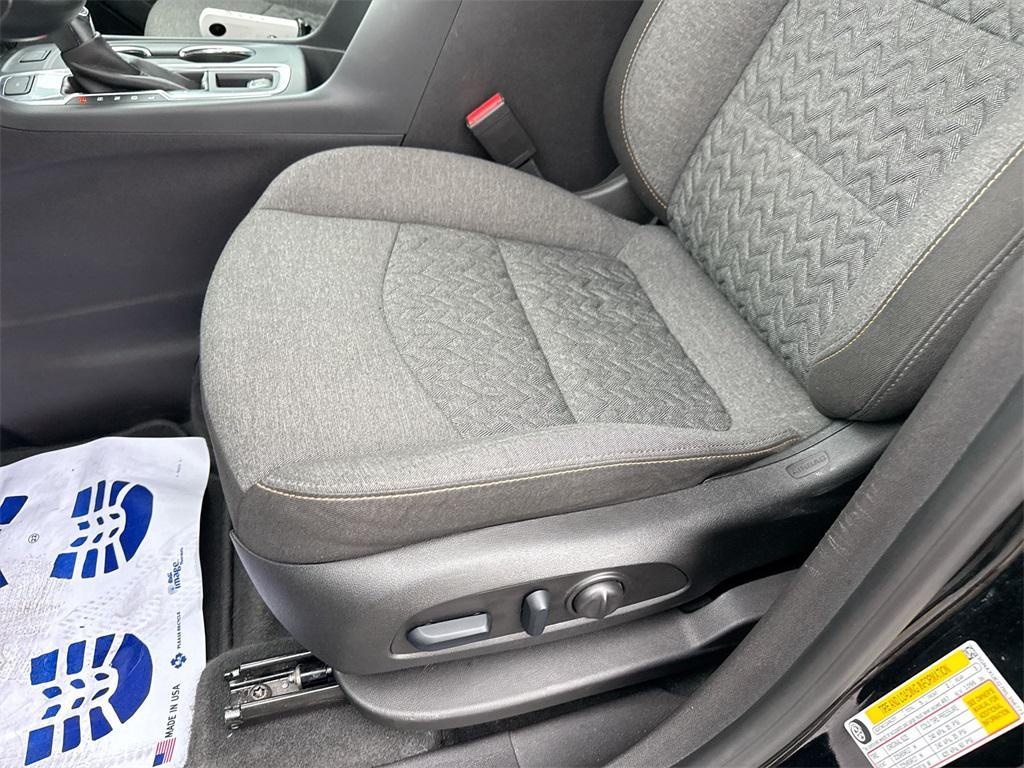 used 2024 Chevrolet Equinox car, priced at $22,624