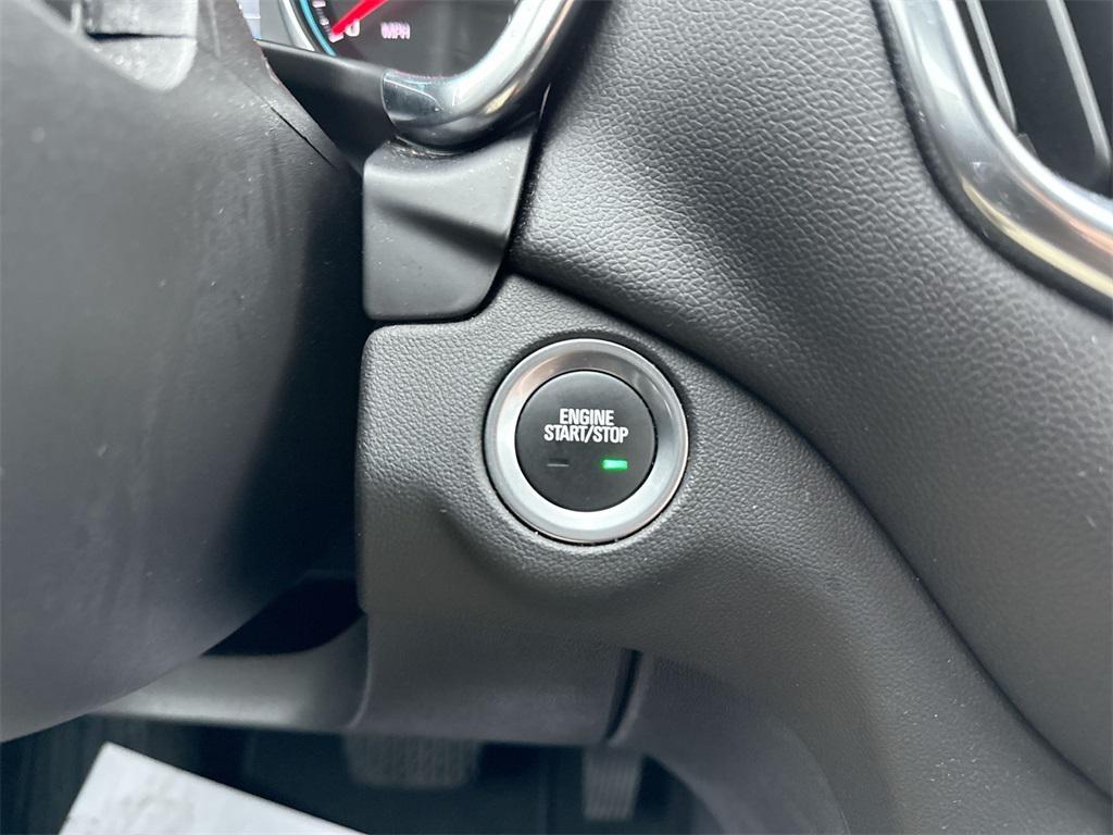 used 2024 Chevrolet Equinox car, priced at $22,624