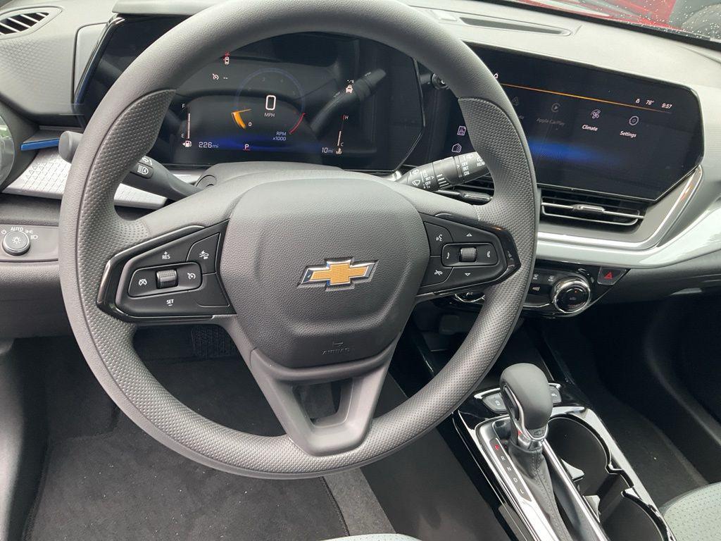new 2025 Chevrolet Trax car, priced at $23,425