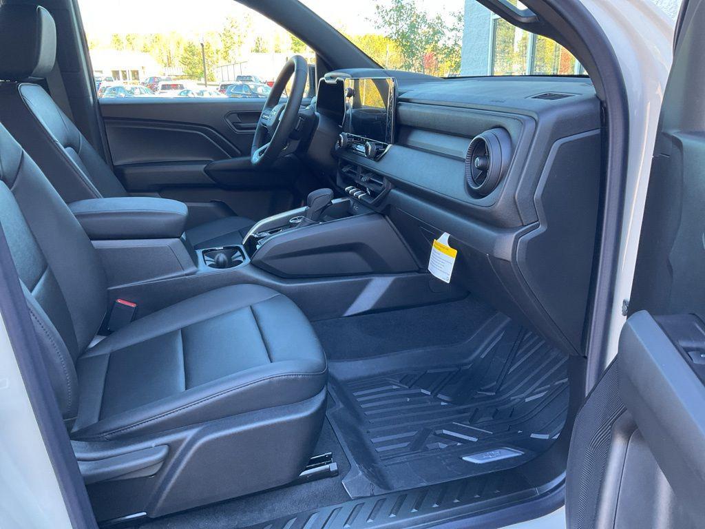 new 2026 Chevrolet Colorado car, priced at $45,530