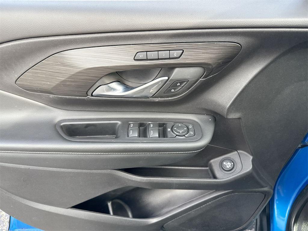 used 2024 GMC Terrain car, priced at $22,912