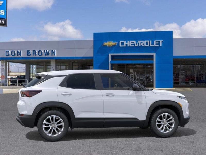 new 2026 Chevrolet TrailBlazer car, priced at $27,553