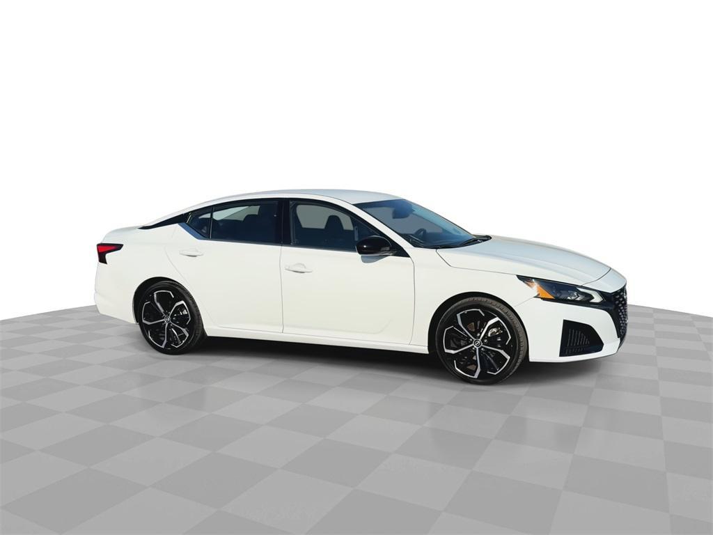 used 2023 Nissan Altima car, priced at $20,387