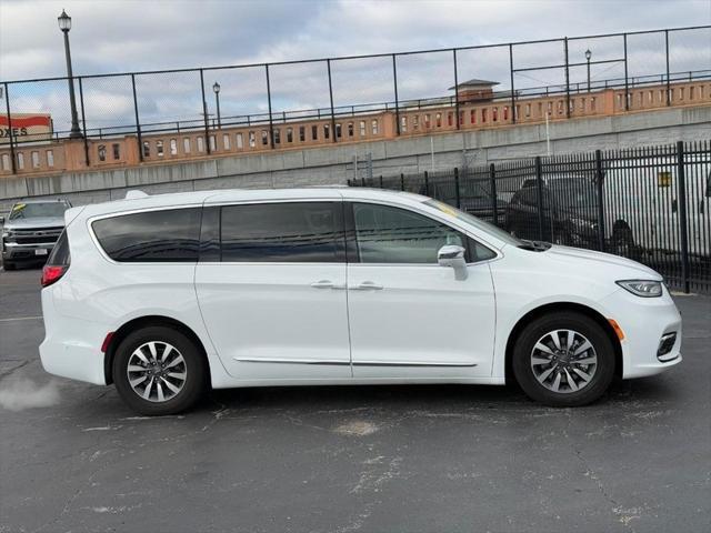 used 2022 Chrysler Pacifica Hybrid car, priced at $29,246