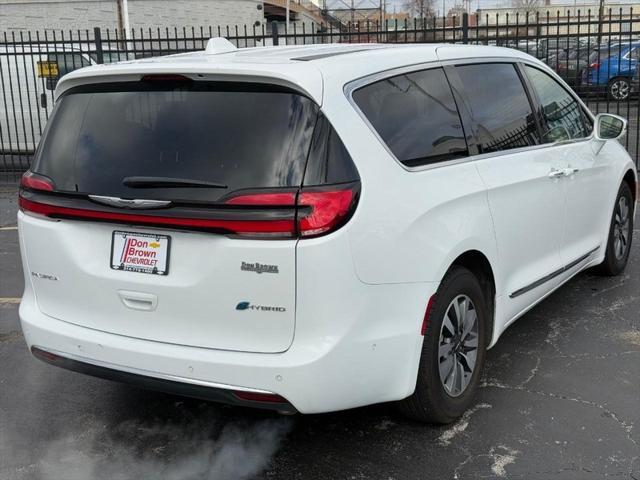 used 2022 Chrysler Pacifica Hybrid car, priced at $29,246