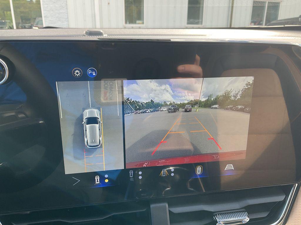 new 2026 Chevrolet Equinox car, priced at $38,675