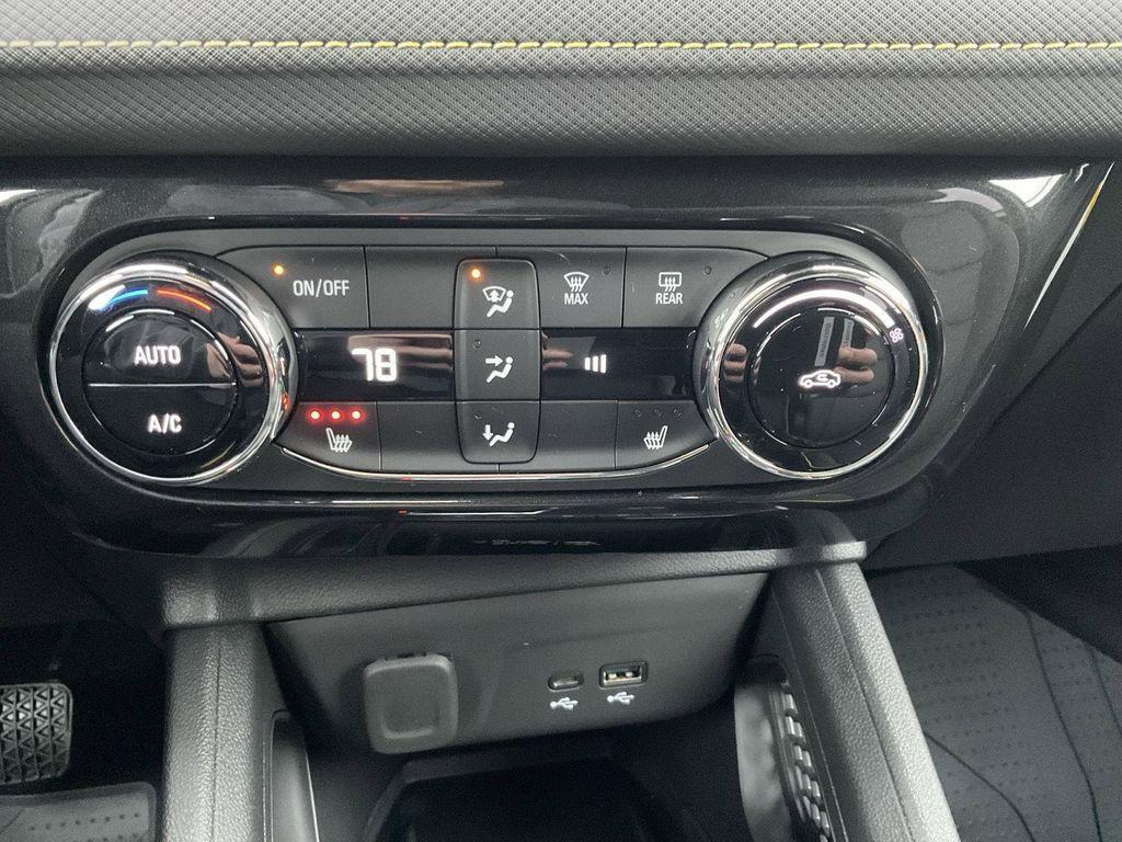 new 2025 Chevrolet TrailBlazer car, priced at $30,903