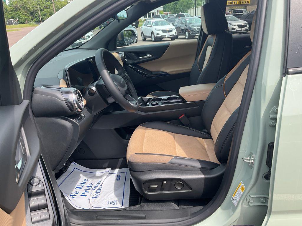 new 2026 Chevrolet Equinox car, priced at $36,127