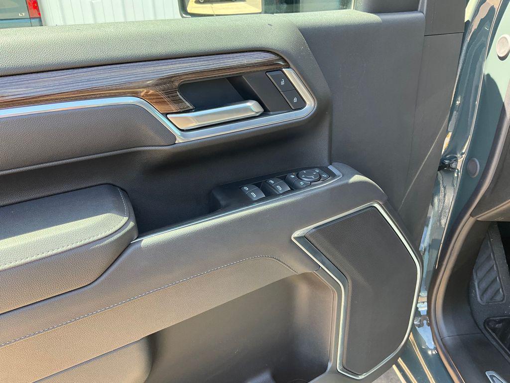 new 2025 Chevrolet Silverado 2500 car, priced at $68,950